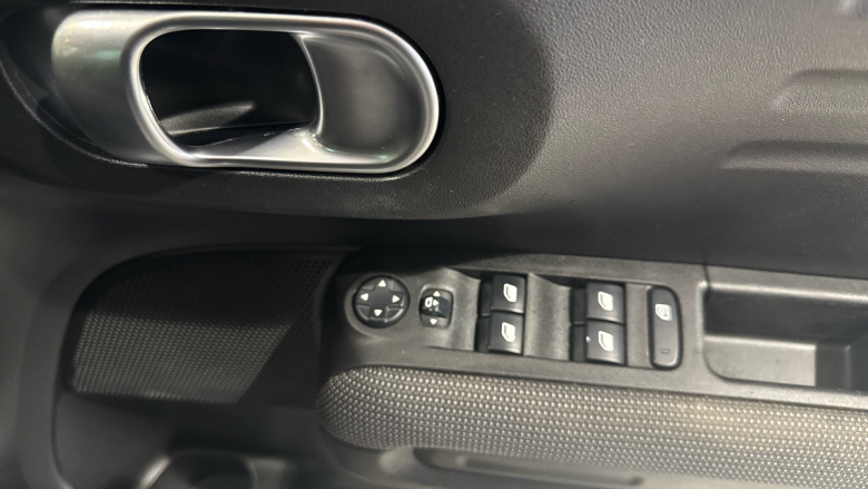 Citroen C3 Aircross 1.2 PureTech 110 Feel 5dr Petrol Hatchback